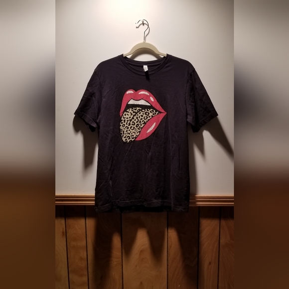 Bella Canvas lips with leopard tongue graphic tee - Picture 7 of 7